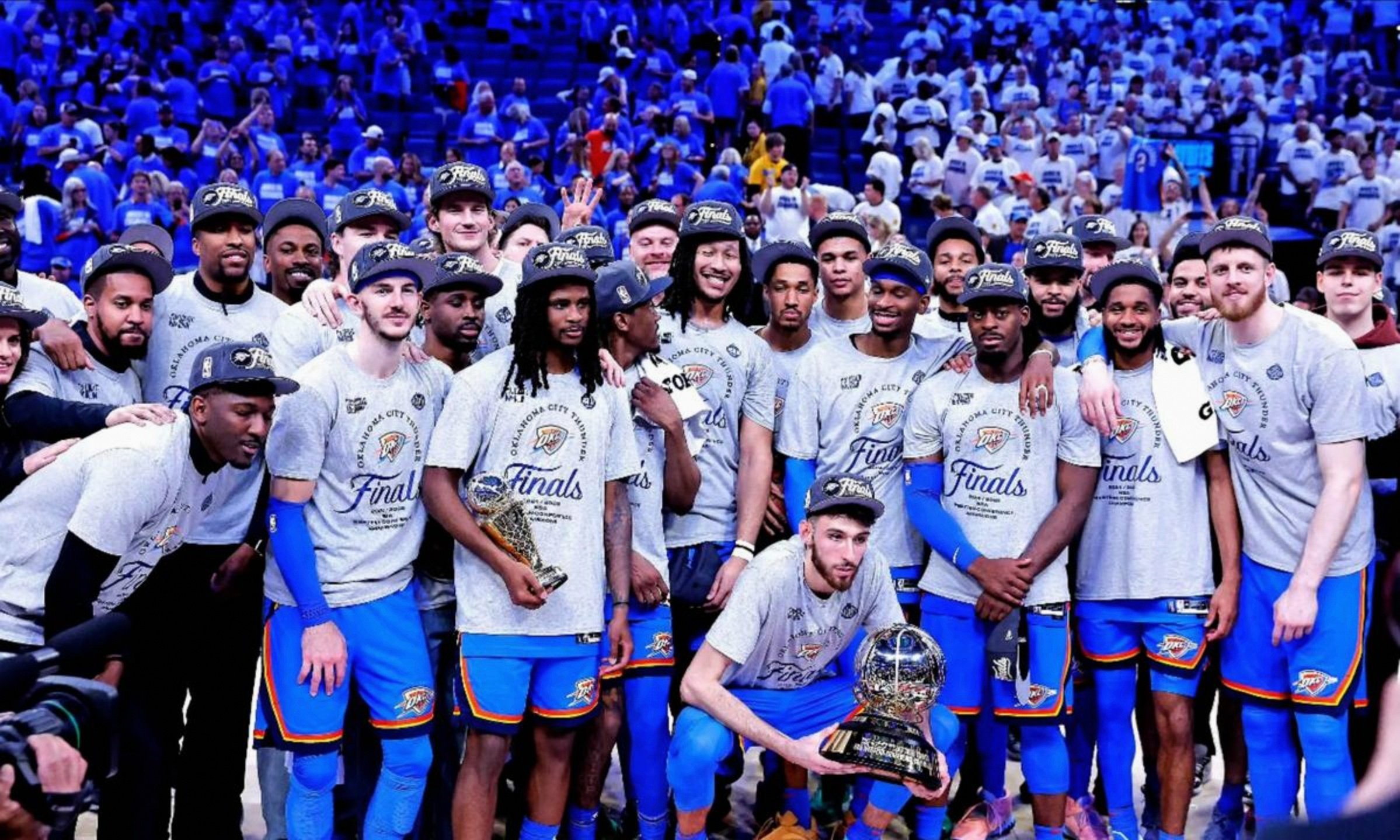 里程碑夜！多特蒙德造点机会，西甲清晨刷纪录，更衣室稳定，阵容厚度经受考验