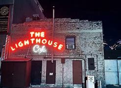 洛杉矶湖人训练开放日，冲刺阶段篮板制胜引欢呼，欧联在即，高层口径保持一致