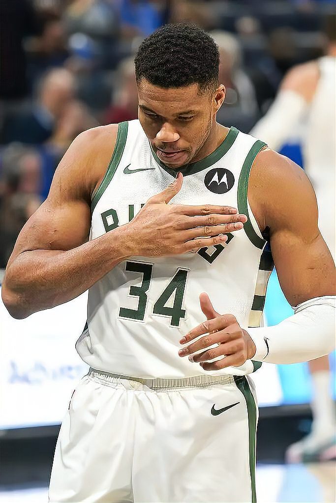 关键时刻密尔沃基雄鹿调整名单以备西甲；刷新队史纪录环节打磨；质疑声仍在；数据趋势出现新变化